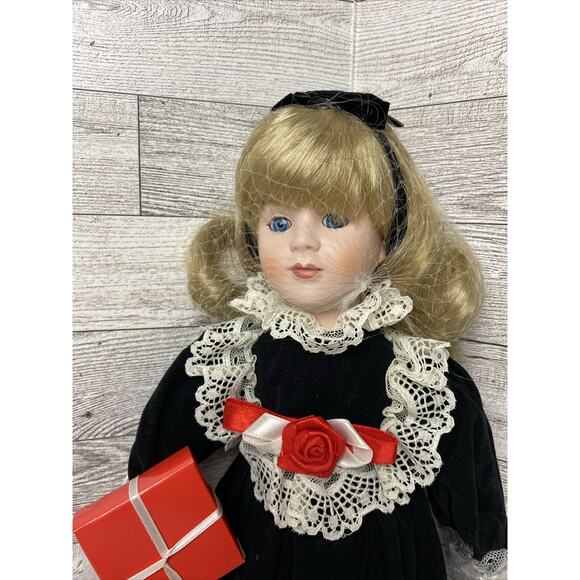 Vintage Lauren Anne Doll Collection Sarah NIB Bisque Porcelain 15” - Picture 3 of 9